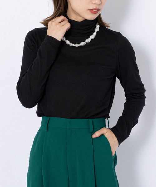 CIAOPANIC(チャオパニック)の「リブタートルネックカットソー(Tシャツ/カットソー・レディース・ブラック/ブラウン/オフホワイト・FREE)」の3枚目の写真