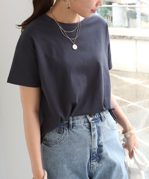 andme(アンドミー)の「USAコットン半袖クルーネックTシャツ(Tシャツ/カットソー・レディース・チャコールグレー/ブラック/オフホワイト/グリーン/キナリ・M/L)」の4枚目の写真