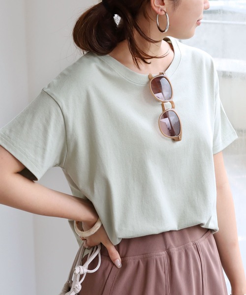 andme(アンドミー)の「USAコットン半袖クルーネックTシャツ(Tシャツ/カットソー・レディース・チャコールグレー/ブラック/オフホワイト/グリーン/キナリ・M/L)」の5枚目の写真