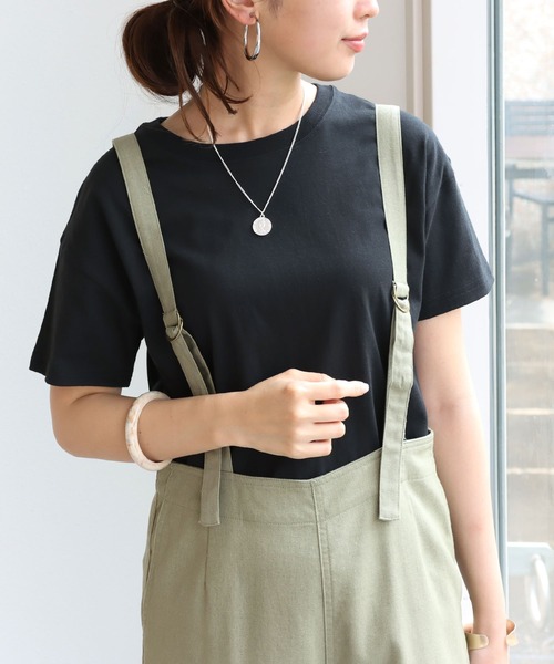 andme(アンドミー)の「USAコットン半袖クルーネックTシャツ(Tシャツ/カットソー・レディース・チャコールグレー/ブラック/オフホワイト/グリーン/キナリ・M/L)」の1枚目の写真