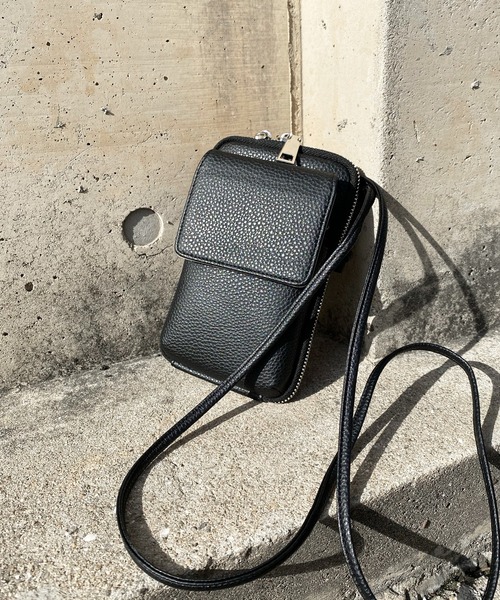 DouDou(ドゥドゥ)の「機能ミニポシェット(ショルダーバッグ・レディース・ブラック/ブラウン/ライトベージュ・FREE)」の1枚目の写真