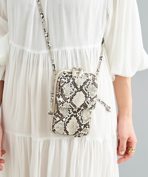 DouDou(ドゥドゥ)の「機能ミニポシェット(ショルダーバッグ・レディース・ブラック/ブラウン/ライトベージュ・FREE)」の16枚目の写真