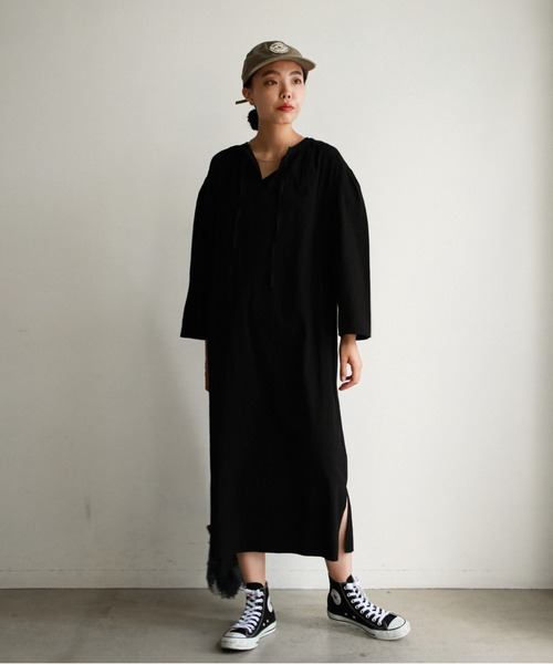 feepur（フェピュール）の「ロングカフタンワンピース（ワンピース・レディース・アイボリー/ピンク/ブラック/ホワイト×ネイビー・MEDIUM）」の13枚目の写真