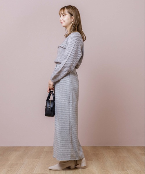 flower（フラワー）の「レースフリルニット（ニット/セーター・レディース・グレー/アイボリー・FREE）」の4枚目の写真