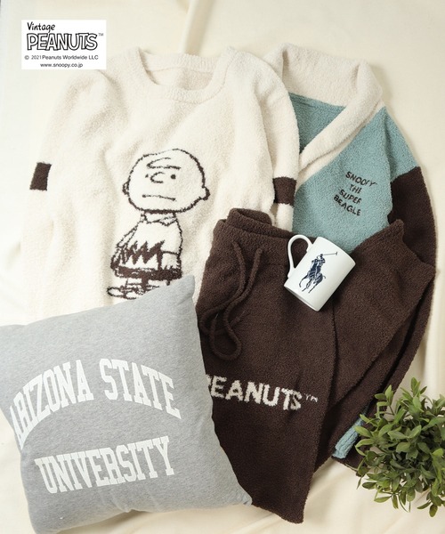 PEANUTS(ピーナッツ)の「【PEANUTS】スヌーピー シャギーニットプルオーバー(スウェット・レディース・オフホワイト/モカ/ブルーグリーン・SMALL/MEDIUM/LARGE/X-LARGE)」の5枚目の写真