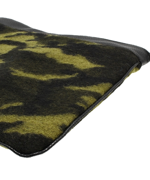 ROSE BUD（ローズバッド）の「LR-14233 WOOL JACQUARD　CLATCH BAG（クラッチバッグ・レディース・グリーン/カモフラージュ・ONE SIZE）」の4枚目の写真