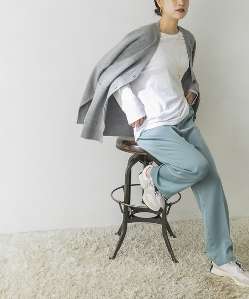 URBAN RESEARCH（アーバンリサーチ）の「クルーネックロンTシャツ（Tシャツ/カットソー・レディース・オフホワイト/チャコールグレー・FREE）」の11枚目の写真