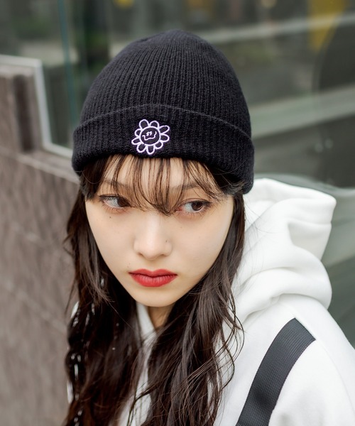 RASVOA（ラスボア）の「デイジー？ニット帽（ニットキャップ/ビーニー・レディース・ブラック/オフホワイト・FREE）」の2枚目の写真