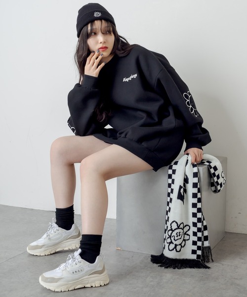 RASVOA（ラスボア）の「デイジー？ニット帽（ニットキャップ/ビーニー・レディース・ブラック/オフホワイト・FREE）」の5枚目の写真