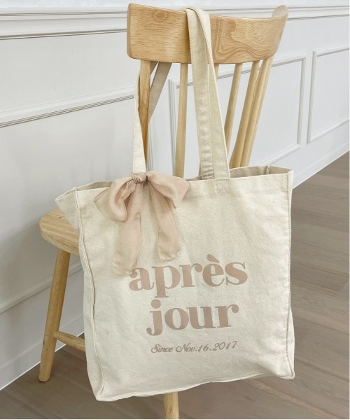 apres jour（アプレジュール）の「【apres jour×ARIAZ】アソートマルチスカーフリボン（バンダナ/スカーフ・レディース・ブラック/ダークブラウン/ベージュ/アイボリー/グレイッシュベージュ・FREE）」の11枚目の写真