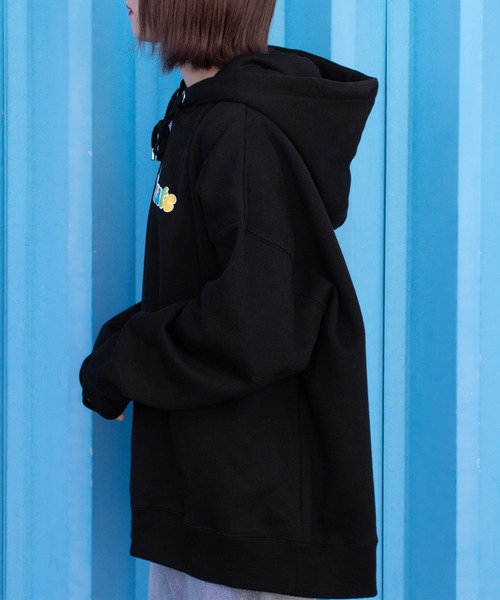 PairPair(ペアペア)の「発泡プリントBIGフーディー(ユニセックス)(パーカー・レディース・ブラック/アイボリー/グレイッシュブルー・FREE)」の20枚目の写真