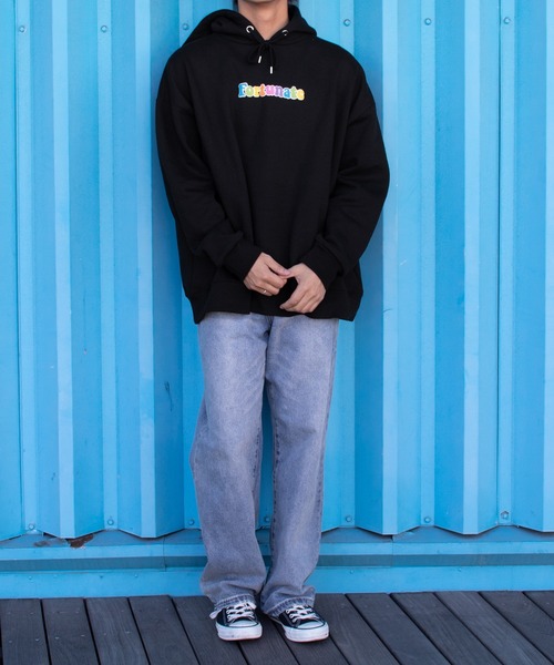 PairPair(ペアペア)の「発泡プリントBIGフーディー(ユニセックス)(パーカー・レディース・ブラック/アイボリー/グレイッシュブルー・FREE)」の17枚目の写真