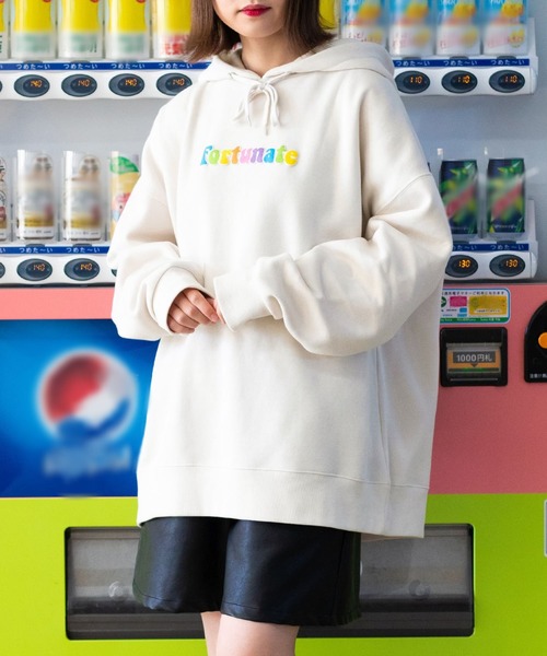 PairPair(ペアペア)の「発泡プリントBIGフーディー(ユニセックス)(パーカー・レディース・ブラック/アイボリー/グレイッシュブルー・FREE)」の6枚目の写真