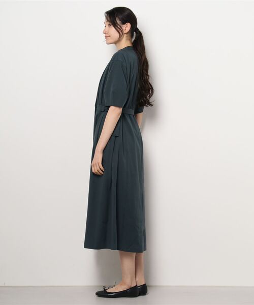 PUBLIC TOKYO（パブリックトウキョウ）の「コクーンスリーブトレンチコートワンピース（ワンピース・レディース・ベージュ/ダークグレー・FREE）」の3枚目の写真