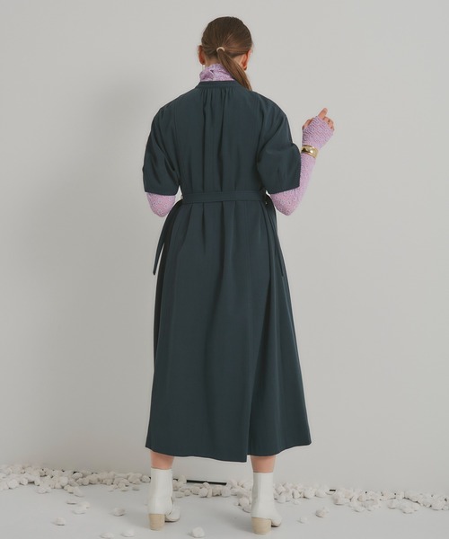 PUBLIC TOKYO（パブリックトウキョウ）の「コクーンスリーブトレンチコートワンピース（ワンピース・レディース・ベージュ/ダークグレー・FREE）」の7枚目の写真