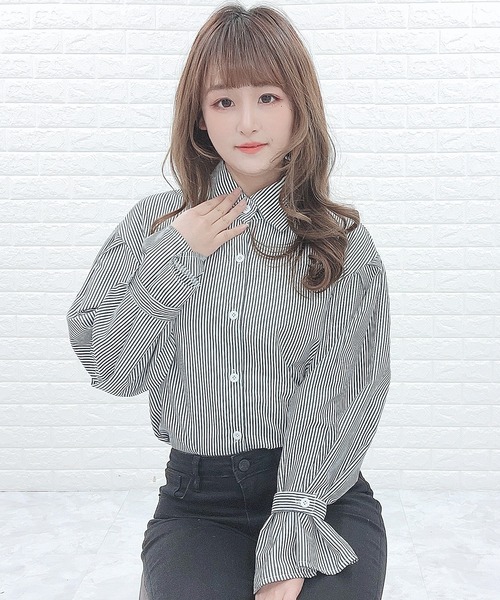 Lace Ladies(レースレディース)の「ストライプ ボリューム袖 シャツ(シャツ/ブラウス・レディース・ブラック/ブルー・S/M/L/XL)」の1枚目の写真