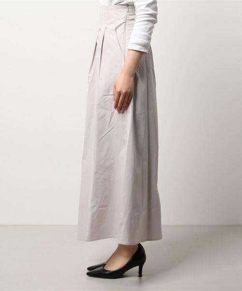 notch.（ノッチ）の「ハイウエストタックフレアスカート（スカート・レディース・ベージュ/ダークグレー・TM/M）」の4枚目の写真