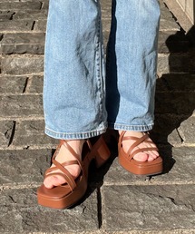 VIVIAN | 2022年夏新作　厚底メニーストラップサンダル　ZOZOTOWN+オフィシャルサイト限定商品(サンダル)