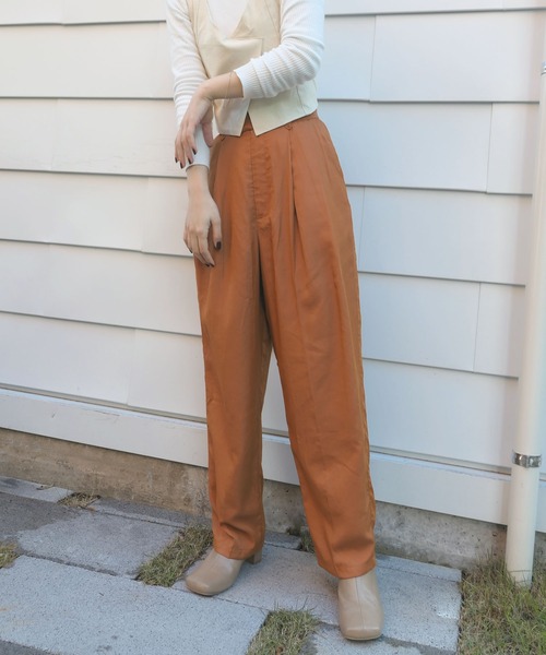 CORNERS（コーナーズ）の「タックワイドパンツ（スラックス・レディース・ブラック/テラコッタ/ライトベージュ/ライトブルー/クリーム・M）」の3枚目の写真