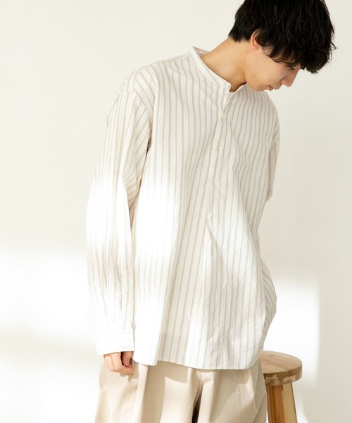 FORK&SPOON（フォークアンドスプーン）の「『ユニセックス』FORK&SPOON　ノーカラープルオーバーロングスリーブシャツ（シャツ/ブラウス・メンズ・オフホワイト/ストライプ・4/5）」の2枚目の写真