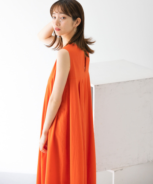 ボックスプリーツノースリーブワンピース