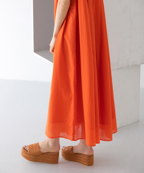 ボックスプリーツノースリーブワンピース