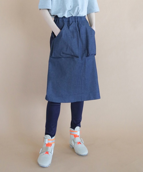 bedsidedrama(ベットサイドドラマ)の「APron Skinny Jeans(デニムパンツ・レディース・ブラック/インディゴブルー・2/1)」の2枚目の写真