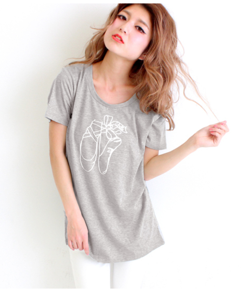 Chille anap(チルアナップ)の「ANAP/アナップ CHILLE ロゴバレエシューズTシャツ(Tシャツ/カットソー・レディース・オフホワイト/グレー/サックスブルー/ピンク・FREE)」の3枚目の写真