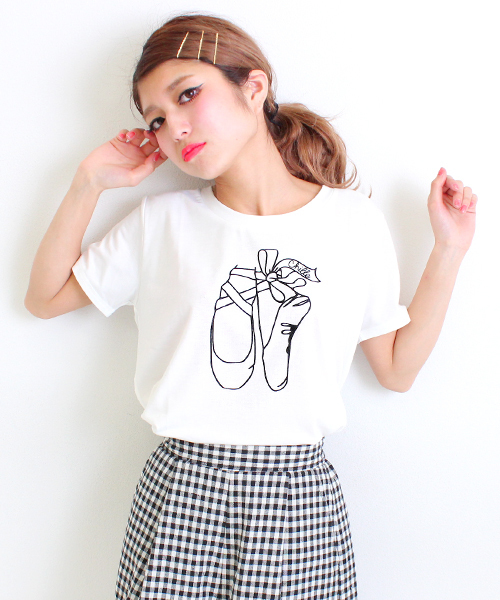 Chille anap(チルアナップ)の「ANAP/アナップ CHILLE ロゴバレエシューズTシャツ(Tシャツ/カットソー・レディース・オフホワイト/グレー/サックスブルー/ピンク・FREE)」の2枚目の写真