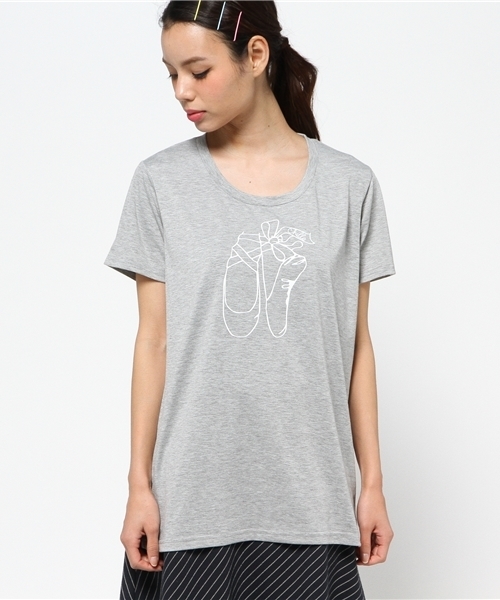 Chille anap(チルアナップ)の「ANAP/アナップ CHILLE ロゴバレエシューズTシャツ(Tシャツ/カットソー・レディース・オフホワイト/グレー/サックスブルー/ピンク・FREE)」の5枚目の写真