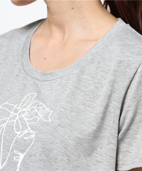 Chille anap(チルアナップ)の「ANAP/アナップ CHILLE ロゴバレエシューズTシャツ(Tシャツ/カットソー・レディース・オフホワイト/グレー/サックスブルー/ピンク・FREE)」の9枚目の写真