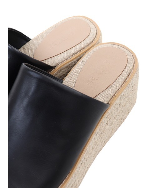 ACYM(アシーム)の「Jute sole wedge サンダル(サンダル・レディース・ブラック/クリア/キャメル・SMALL/MEDIUM/LARGE)」の7枚目の写真