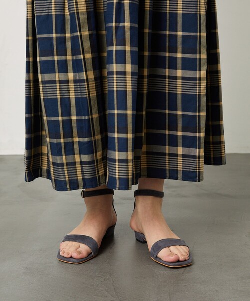 Aresense（アーセンス）の「Aresense/アーセンス スエードストラップサンダル（サンダル・レディース・ブラウン/ダークネイビー・23/24/22.5/24.5/23.5）」の7枚目の写真