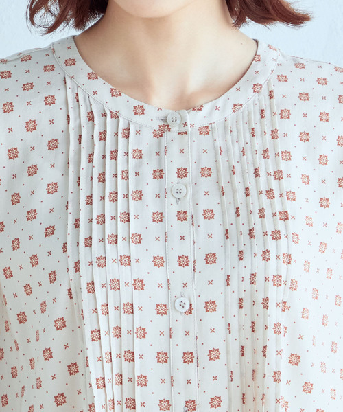 io comme io 刺繍シャツ　チュニック日本製美品サイズ38 Aletta vita ブラウス 刺繍 スキッパー チュニック ボリューム袖