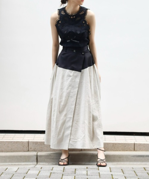 LE CIEL BLEU（ルシェルブルー）の「エンブロイダリータンクトップ / Embroidery Tank Top（シャツ/ブラウス・レディース・ブラック/オフホワイト・38/36）」の15枚目の写真