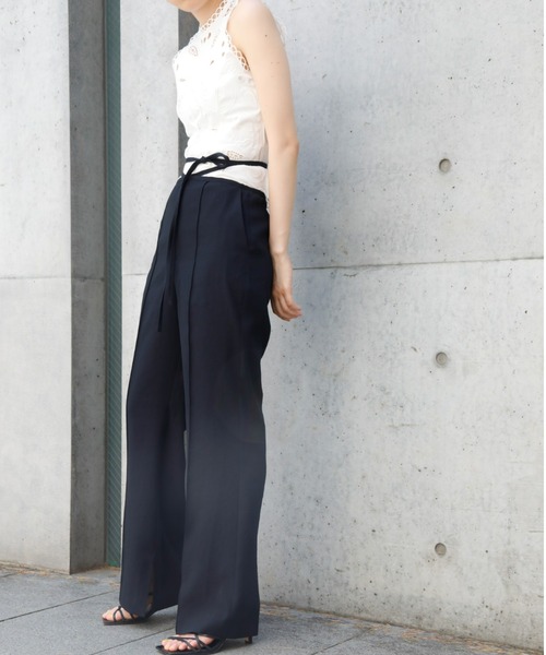 LE CIEL BLEU（ルシェルブルー）の「エンブロイダリータンクトップ / Embroidery Tank Top（シャツ/ブラウス・レディース・ブラック/オフホワイト・38/36）」の3枚目の写真
