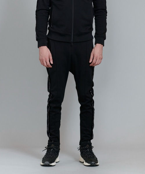 NO ID.（ノーアイディ）の「【NO ID.】Velour Side Line Track Jersey Pants / ベロア サイド ライン トラック ジャージ パンツ（その他パンツ・メンズ・グレー/ブラック/ネイビー・3/1/2）」の6枚目の写真
