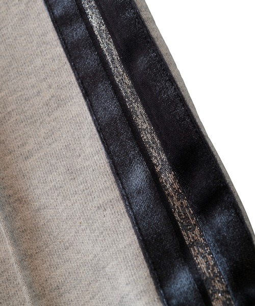 NO ID.（ノーアイディ）の「【NO ID.】Velour Side Line Track Jersey Pants / ベロア サイド ライン トラック ジャージ パンツ（その他パンツ・メンズ・グレー/ブラック/ネイビー・3/1/2）」の10枚目の写真