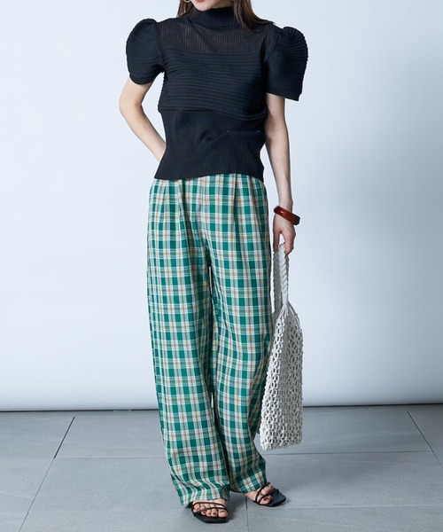 MAISON BREEZE(メゾンブリーズ)の「【MAISON BREEZE】モックネックリブ編みパフスリーブトップス SCCH141(Tシャツ/カットソー・レディース・ホワイト/ブラック/パープル/ピンク/イエロー/グリーン・FREE)」の16枚目の写真