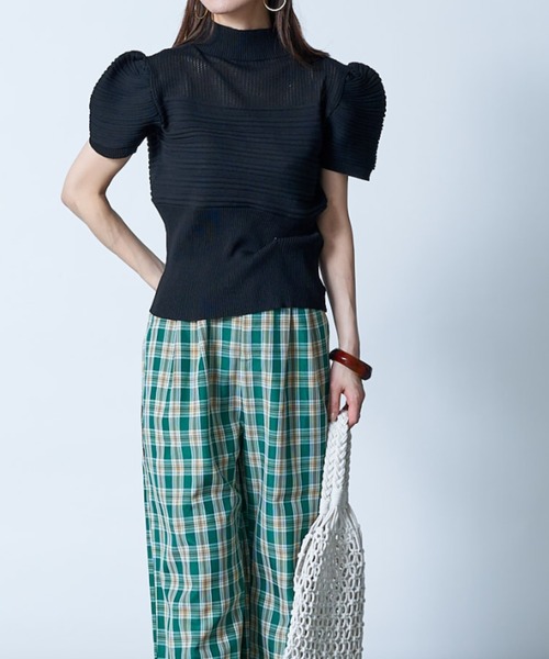 MAISON BREEZE(メゾンブリーズ)の「【MAISON BREEZE】モックネックリブ編みパフスリーブトップス SCCH141(Tシャツ/カットソー・レディース・ホワイト/ブラック/パープル/ピンク/イエロー/グリーン・FREE)」の17枚目の写真