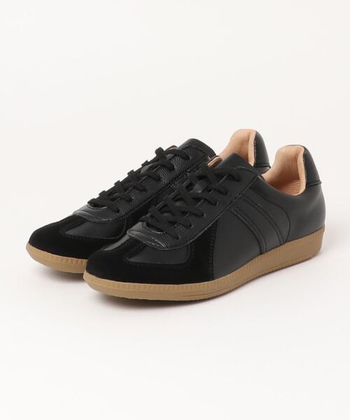 GERMAN TRAINER(ジャーマントレーナー)の「【GERMAN TRAINER】ジャーマントレーナー REPRODUCTED EDITION MODEL 42500(スニーカー・メンズ・ブラック/ホワイト×ホワイト/ホワイト・41/37/40/42/38/36/39/44/43/35)」の1枚目の写真