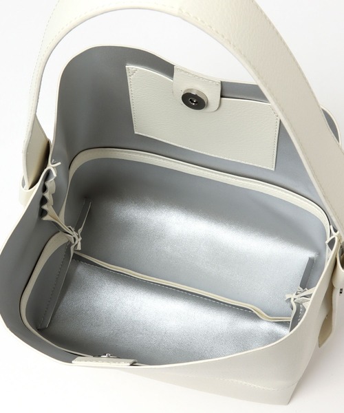 PAGEBOY（ページボーイ）の「スクエアソフトBAG（ショルダーバッグ・レディース・ブラック/オフホワイト・FREE）」の13枚目の写真