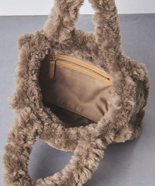 UNITED ARROWS（ユナイテッドアローズ）の「ボリューム ボア トートバッグ S（トートバッグ・レディース・ライトブルー/ブラウン・FREE）」の3枚目の写真