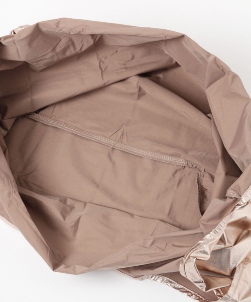 BAYFLOW(ベイフロー)の「【BAGGU(バグゥ)】メタリック STANDARD 22(エコバッグ/サブバッグ・レディース・シルバーグレー/ベビーピンク/ブラック/イエロー・0)」の8枚目の写真