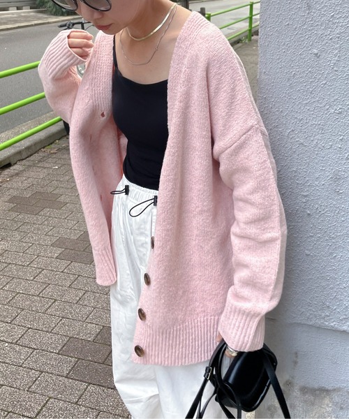 feepur(フェピュール)の「【ハンドウォッシャブル】メランジVネックビッグカーディガン(カーディガン/ボレロ・レディース・アイボリー/ベージュ/ブラック/イエロー/ブルー/ピンク・MEDIUM)」の20枚目の写真