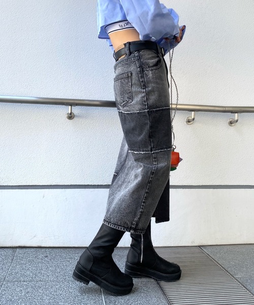 WHO'S WHO gallery（フーズフーギャラリー）の「リメイクライクローライズスカート（デニムスカート・レディース・ブラック/ブルー/ネイビー・FREE）」の6枚目の写真