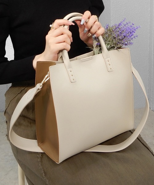 minia(ミニア)の「バイカラースクエアトートバッグ ◆(トートバッグ・レディース・アイボリー/モカ/パープル・FREE)」の7枚目の写真