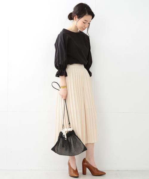 Ray BEAMS(レイビームス)の「Ray BEAMS / ギャザー パフスリーブ ブラウス(シャツ/ブラウス・レディース・オフホワイト/ブラック・ONE SIZE)」の8枚目の写真