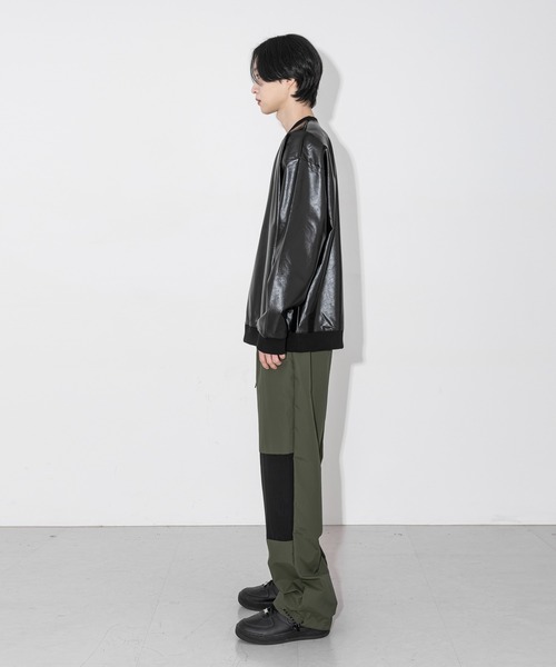 FOLLOWIN(フォロウィン)の「【UNISEX】グロッシートレーナーTシャツ(Tシャツ/カットソー・レディース・アイボリー/カーキ/ブラック・FREE)」の6枚目の写真
