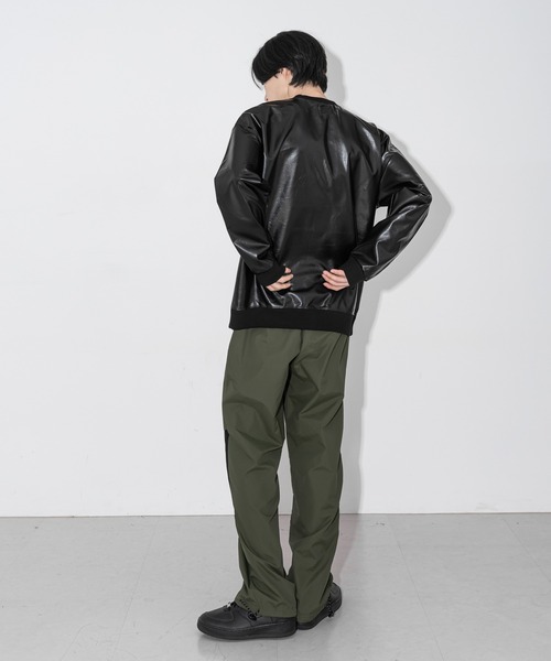 FOLLOWIN(フォロウィン)の「【UNISEX】グロッシートレーナーTシャツ(Tシャツ/カットソー・レディース・アイボリー/カーキ/ブラック・FREE)」の10枚目の写真